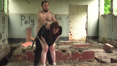 Bull Cums In Cuckolds Wife In A Abandon Bilding